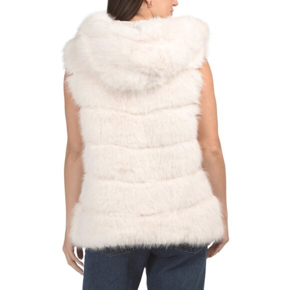AVEC LES FILLES Pearl Paneled Faux Fur Hooded Vest - Picture 2 of 2